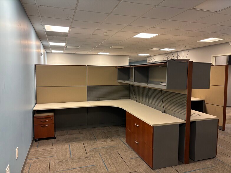 More Photos Of 2601 Blairstone Rd, Tallahassee Office For Lease