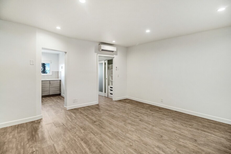 More Photos Of 700 S 6th St, Burbank Apartments For Sale