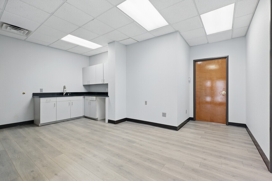 More Photos Of 5152 Village Creek Dr, Plano Office For Lease