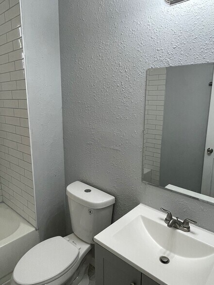 More Photos Of 619 Linwood Ave, Jacksonville Specialty For Sale