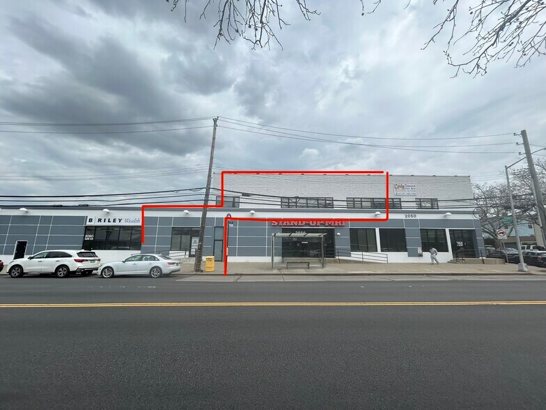 More Photos Of 2050 E Eastchester Rd, Bronx Medical For Lease