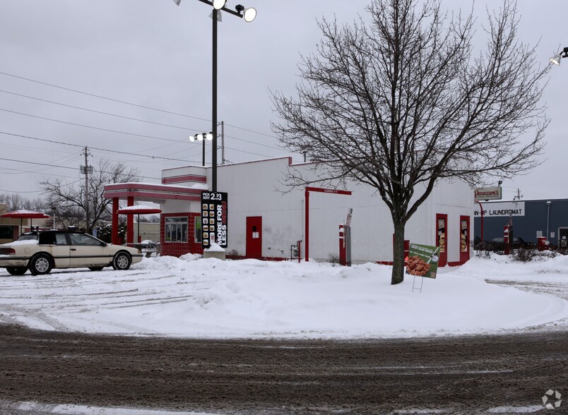 More Photos Of 254 N Wooster Rd, Barberton Fast Food For Lease