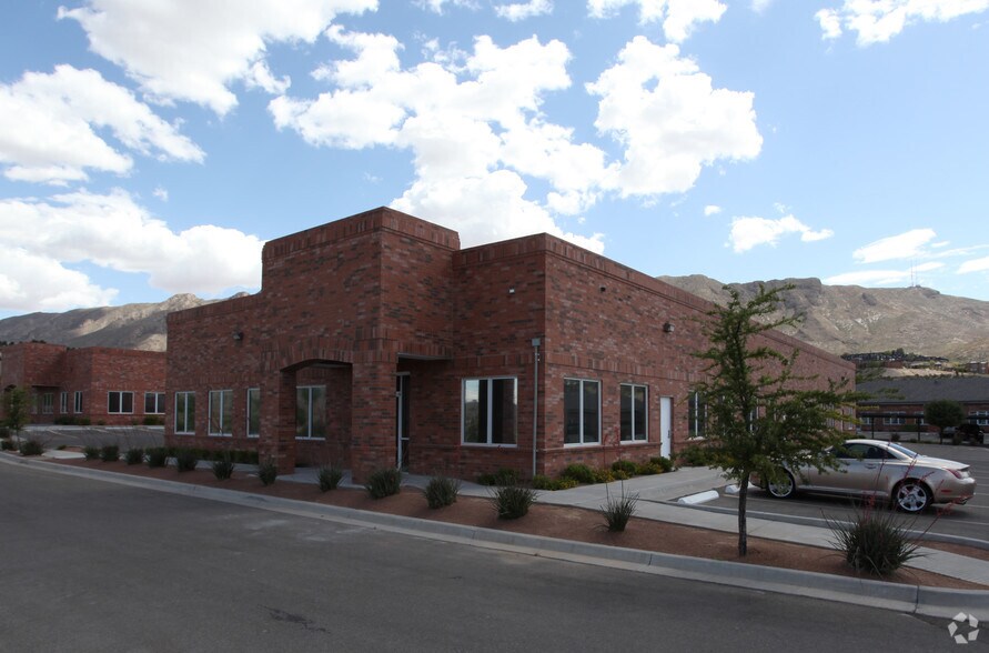 More Photos Of 110 Mesa Park Dr, El Paso Medical For Lease