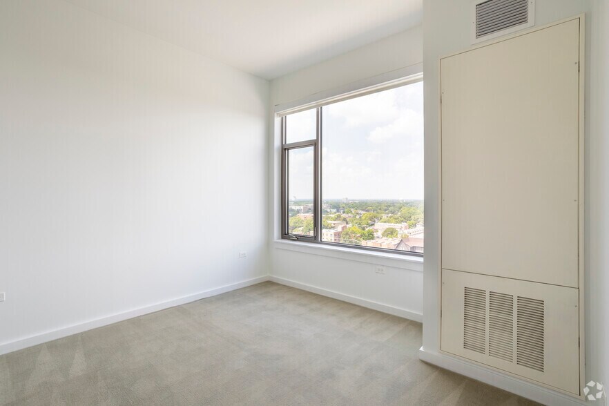 More Photos Of 1133 South Blvd, Oak Park Apartments For Lease