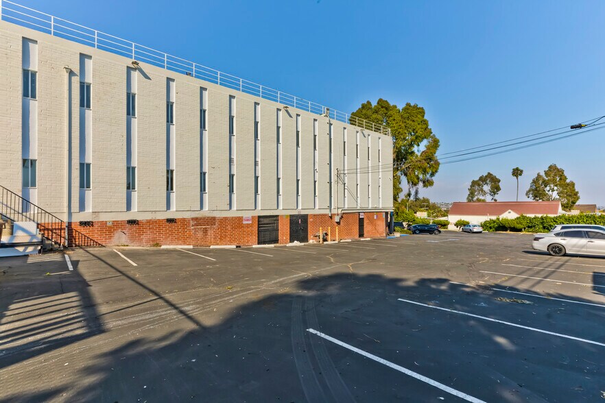 More Photos Of 4314 W Slauson Ave, Los Angeles Medical For Lease