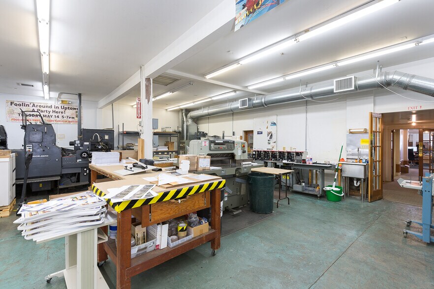 More Photos Of 625 Tyler St, Port Townsend General Retail For Sale