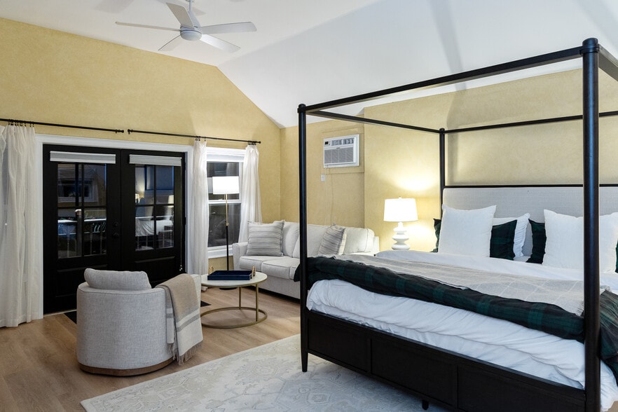 More Photos Of 54 Red Clover Ln, Mendon Hotel For Sale