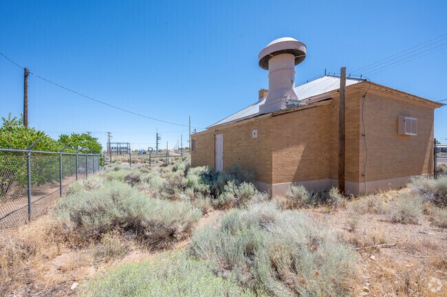More Photos Of 447-605 Pole Line Rd, Herlong Warehouse For Sale