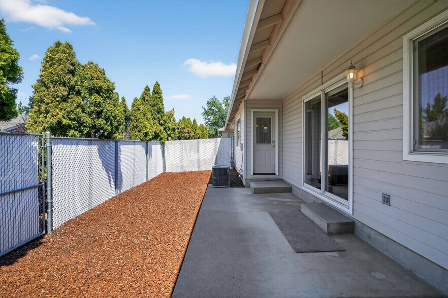 More Photos Of 1221 Skeeters Ln, Medford Apartments For Sale