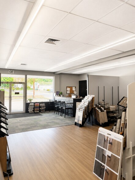 More Photos Of 301 Beech St, Connersville General Retail For Sale