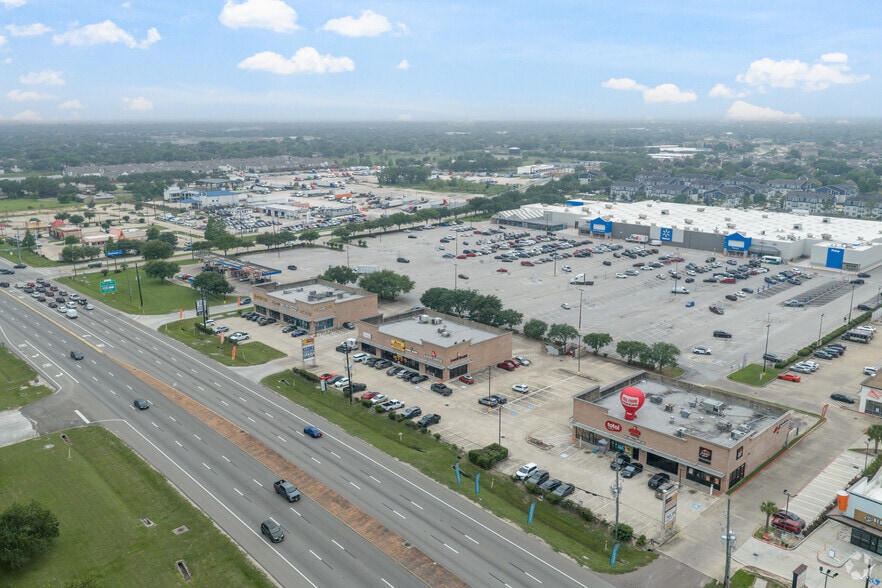 More Photos Of 3402 Hwy 6, Houston Freestanding For Lease