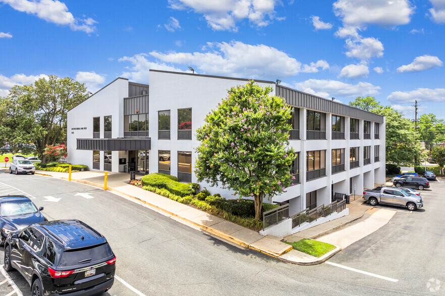 Primary Photo Of 10301 Georgia Ave, Silver Spring Medical For Lease