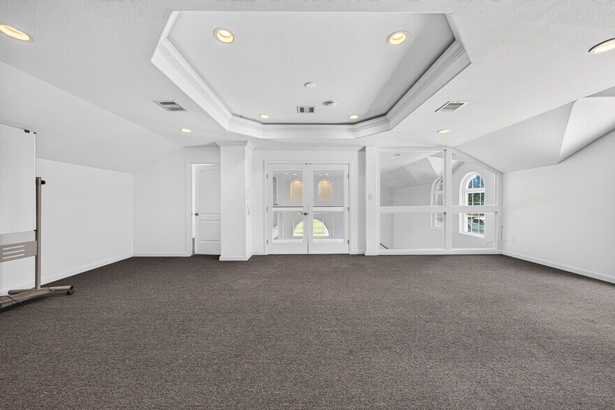 More Photos Of 26214 Hunter Ln, Katy Light Distribution For Lease
