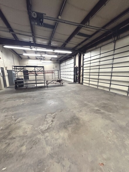 More Photos Of 160 Unionville Rd, Butler Light Distribution For Sale