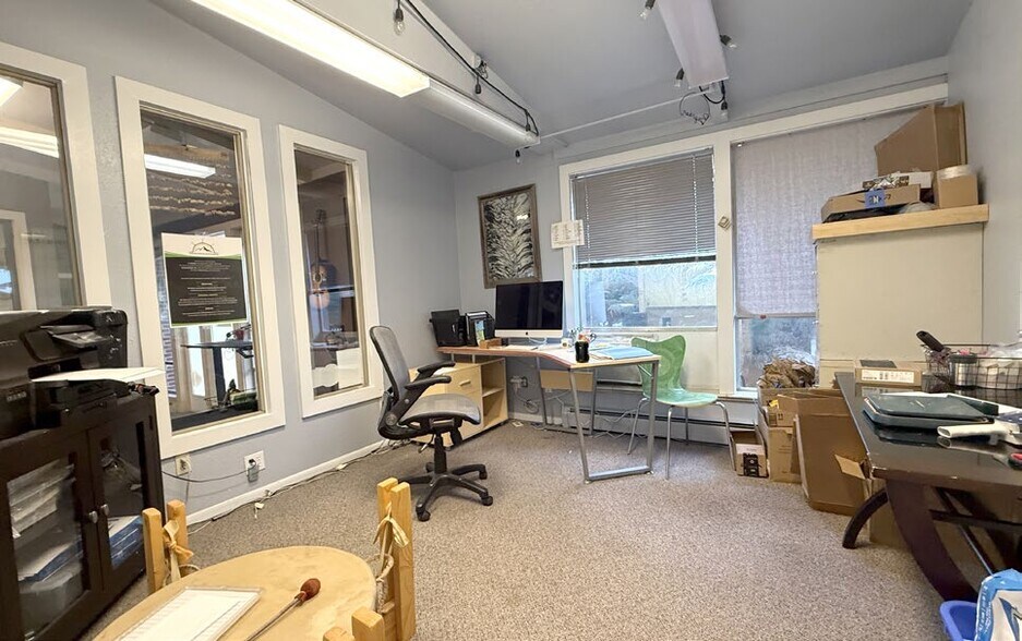 More Photos Of 7895 Morrison Rd, Lakewood General Retail For Sale