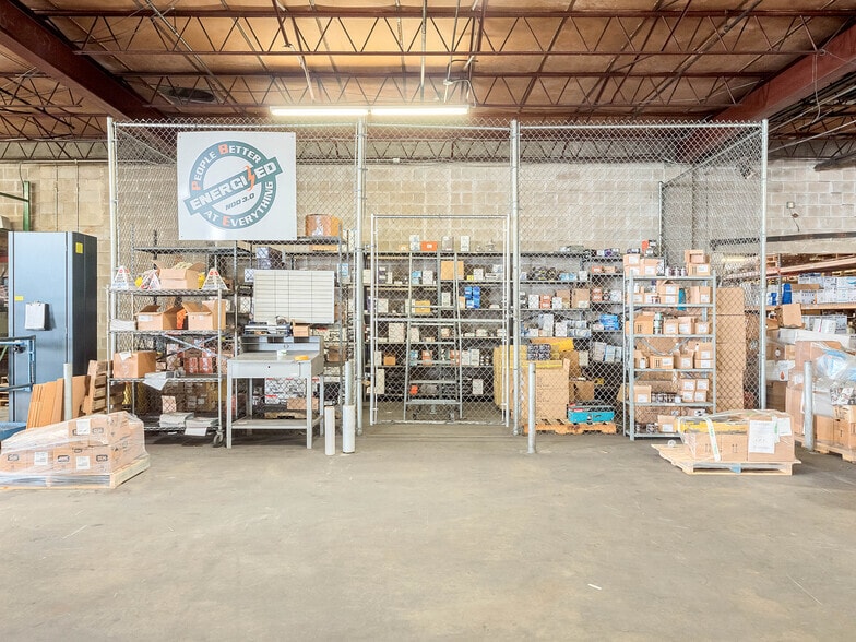 More Photos Of 777 W Central Blvd, Orlando Warehouse For Lease