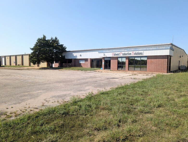 Primary Photo Of 1469 US Highway 59, Moran Manufacturing For Sale