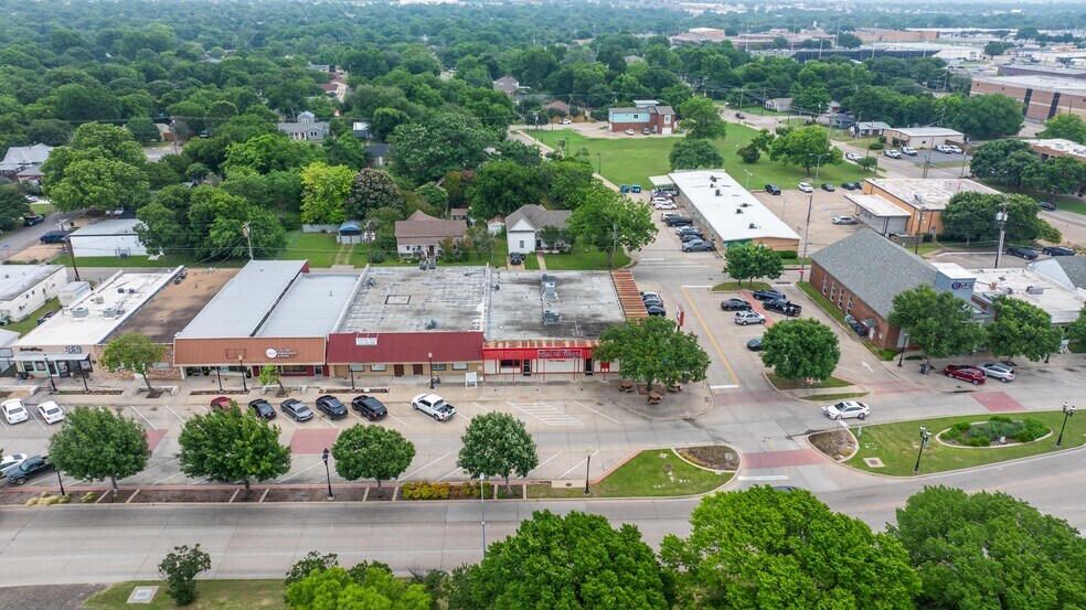 More Photos Of 200 N Main St, Duncanville Storefront Retail Office For Sale