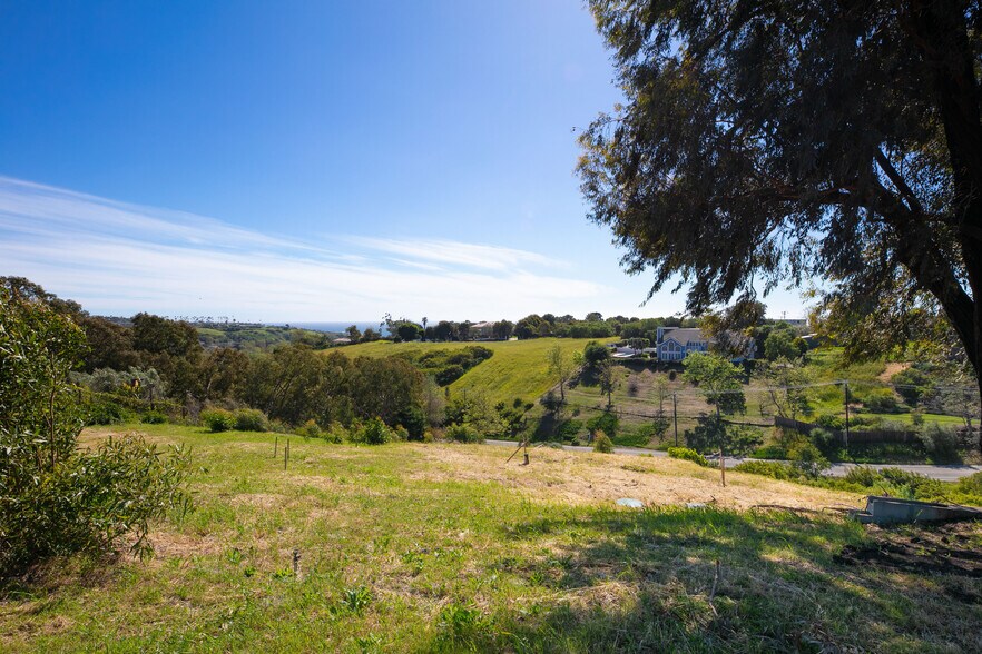 More Photos Of 5936 Busch Dr, Malibu Land For Sale