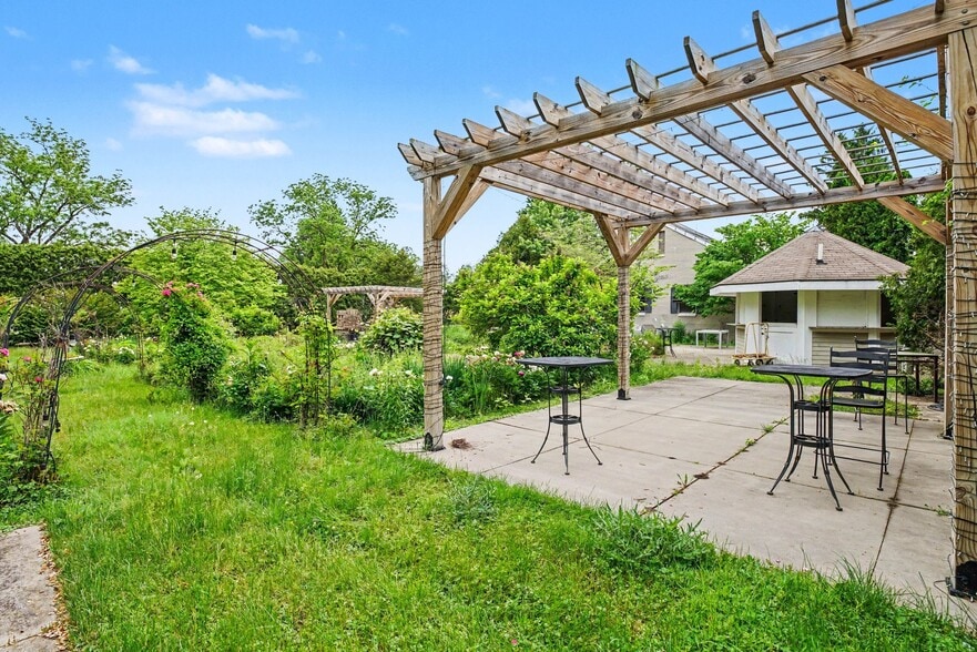 More Photos Of 24460 Adams Rd, South Bend Restaurant For Sale
