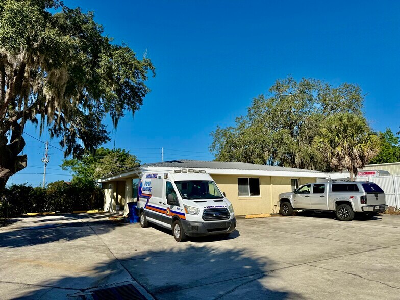 More Photos Of 2914 Kenilworth Blvd, Sebring Industrial For Sale