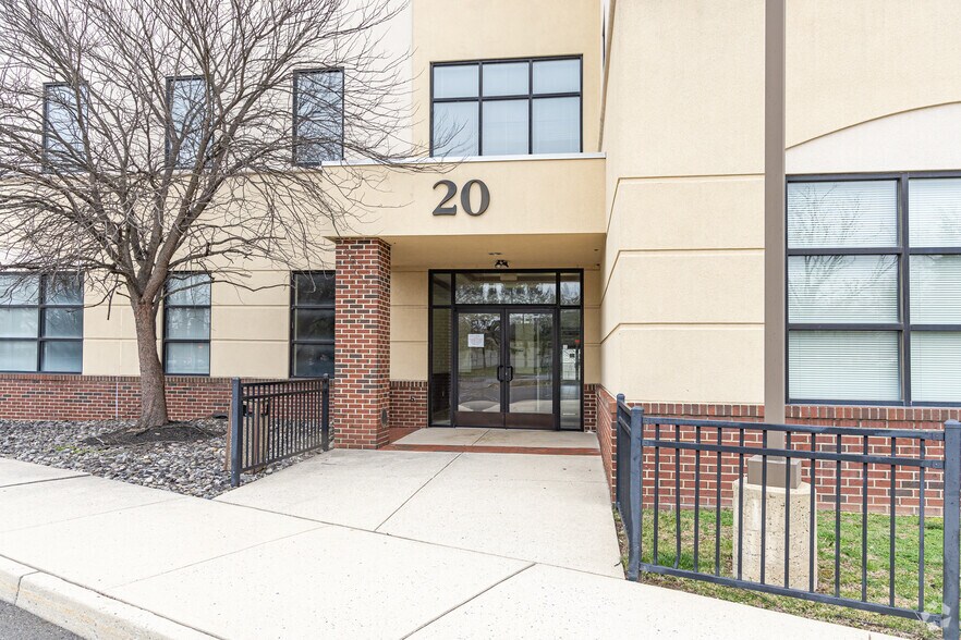 More Photos Of 20 Scotch Rd, Ewing Medical For Lease