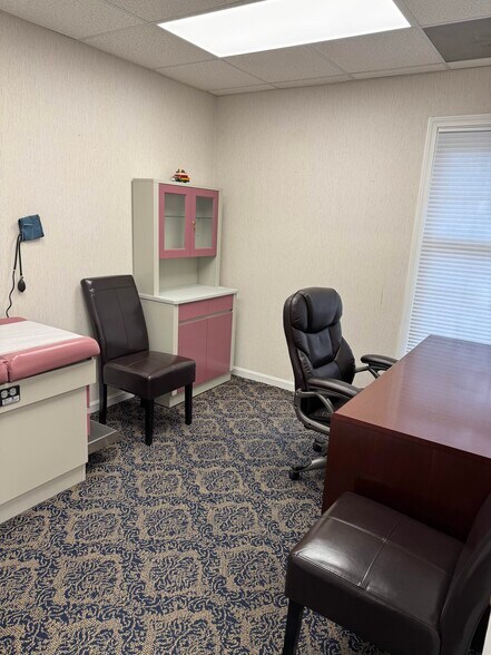 More Photos Of 6 Auer Ct, East Brunswick Office For Sale