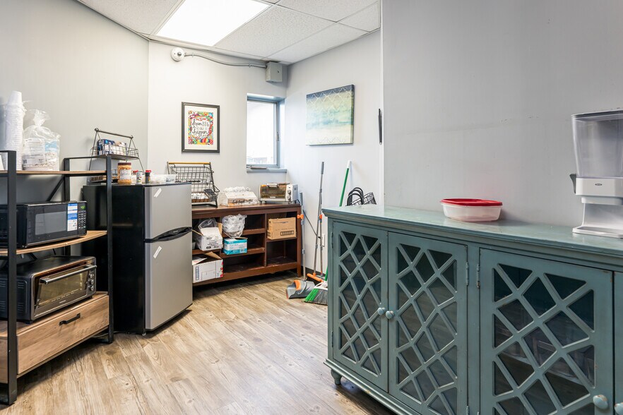 More Photos Of 90 Asheland Ave, Asheville Medical For Sale