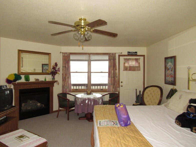 More Photos Of 4497 S US Highway 23, Greenbush Hotel For Sale