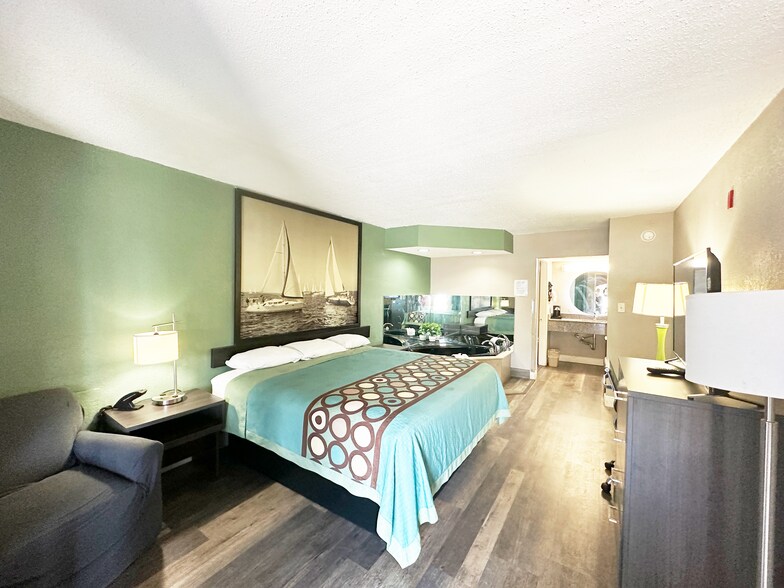 More Photos Of 2226 Highway 71, Marianna Hotel For Sale