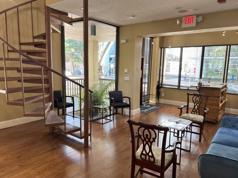 More Photos Of 350 E Pine St, Orlando Coworking Space