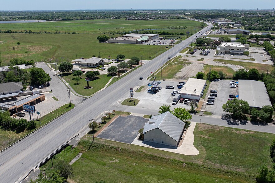More Photos Of 1492 S Seguin Ave, New Braunfels Medical For Lease