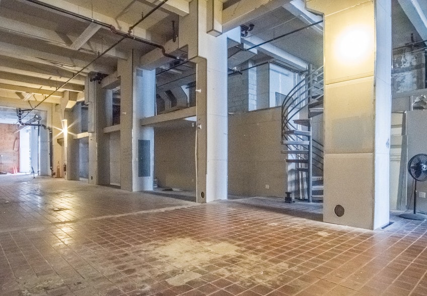 More Photos Of 726-728 Market St, Philadelphia Apartments For Lease