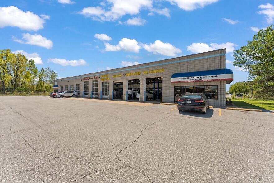 More Photos Of 5843 Us-6, Portage Auto Repair For Sale