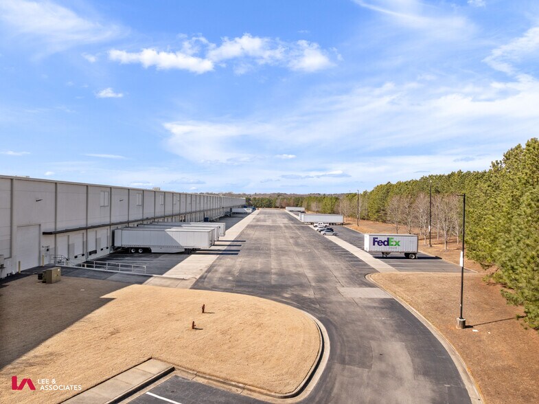 More Photos Of 2510 Mill Center Pky, Buford Distribution For Lease