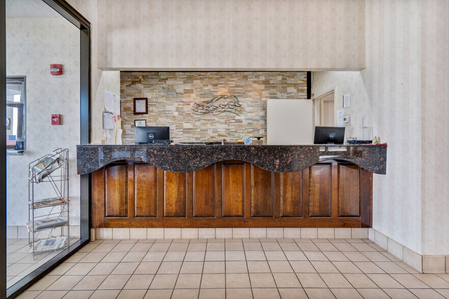 More Photos Of 25297 Lankford Hwy, Onley Hotel For Sale