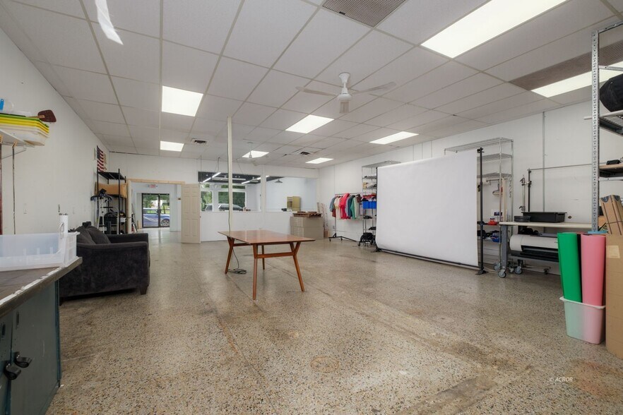 More Photos Of 314 2nd Ave, Gallipolis Storefront For Sale