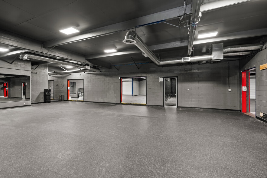 More Photos Of 8020 Ronson Rd, San Diego Warehouse For Lease