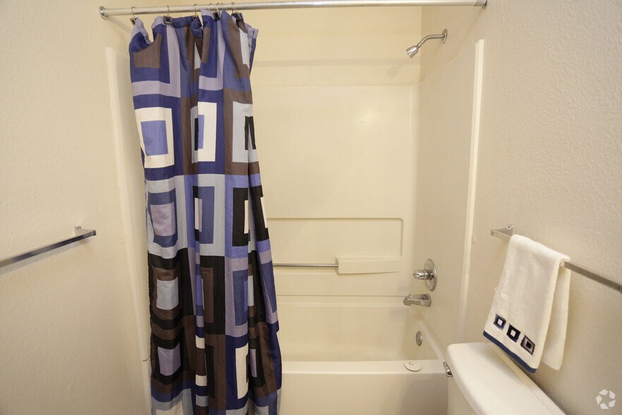 More Photos Of 5600 Salem Run Blvd, Fredericksburg Apartments For Sale