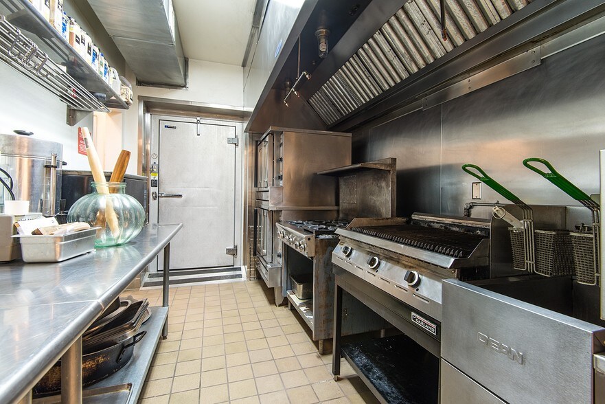 More Photos Of 6775 S 900 E, Midvale Loft Creative Space For Sale