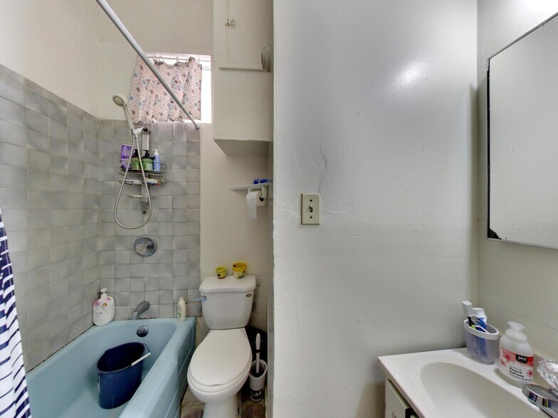 More Photos Of 3660 20th St, San Francisco Apartments For Sale