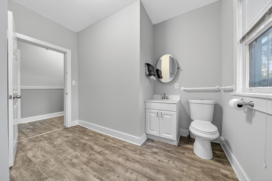 More Photos Of 2819 Gallatin Pike, Nashville Freestanding For Lease