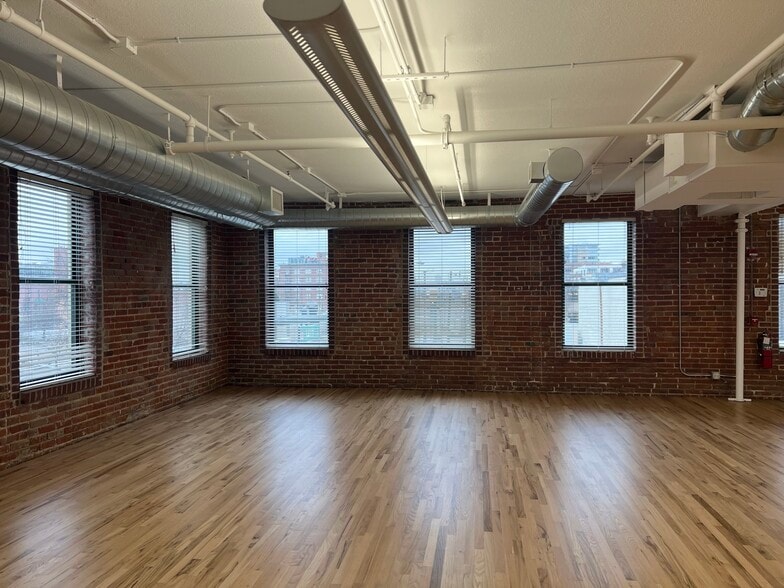 More Photos Of 1400 Market St, Denver Storefront Retail Office For Lease