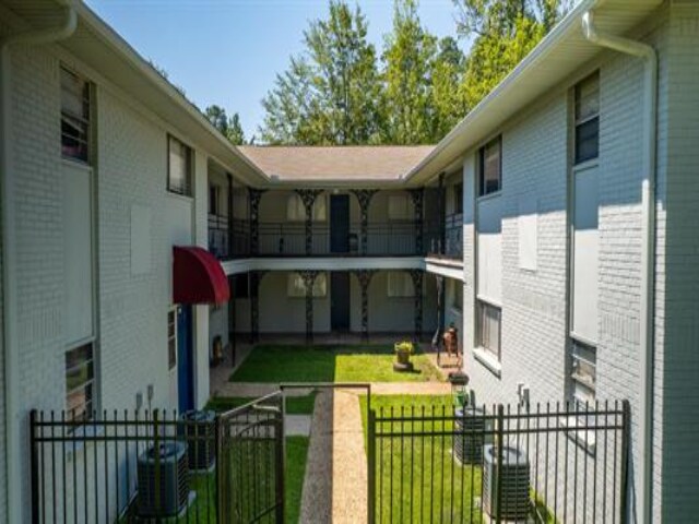 More Photos Of 818 W 28th Ave, Pine Bluff Apartments For Sale
