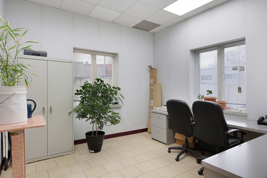 More Photos Of 472 E Westfield Ave, Roselle Park Light Manufacturing For Lease