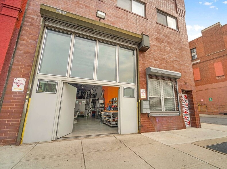 More Photos Of 251 Montrose Ave, Brooklyn Flex For Sale
