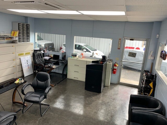 More Photos Of 655 Mapunapuna St, Honolulu Warehouse For Lease