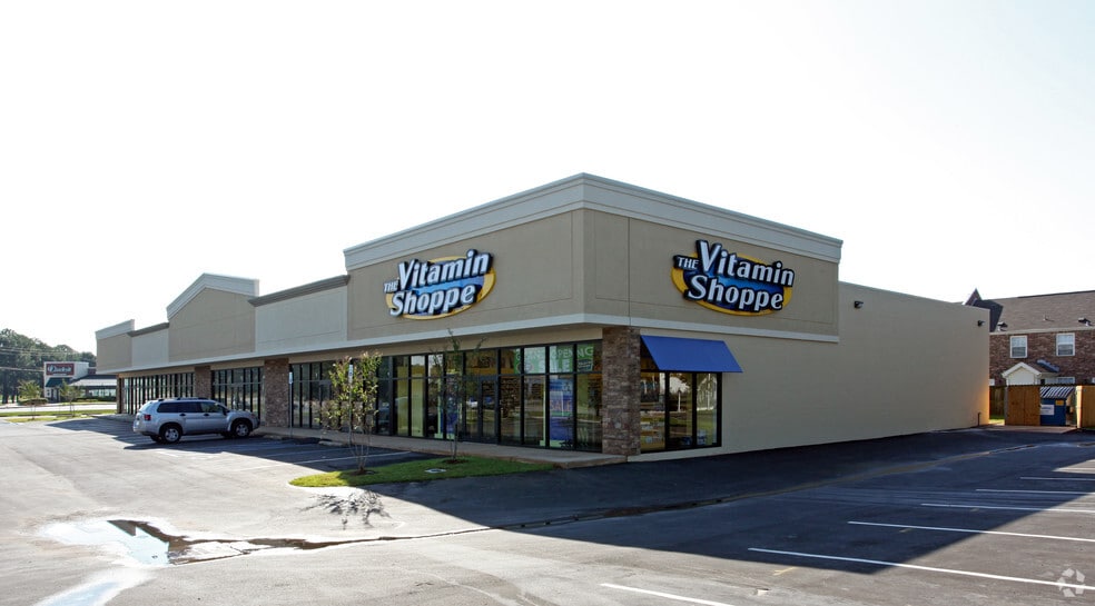 More Photos Of 3653-3659 Airport Blvd, Mobile Unknown For Lease