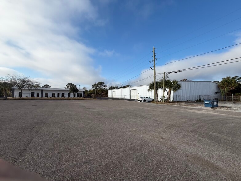 More Photos Of 10416 Sparge St, Port Richey Unknown For Lease