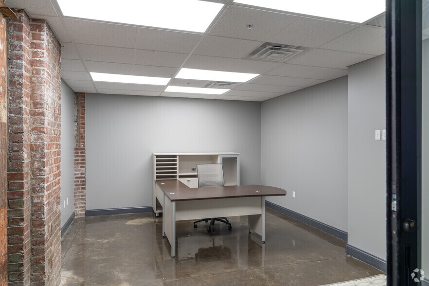 More Photos Of 155 Chandler St, Buffalo Coworking Space